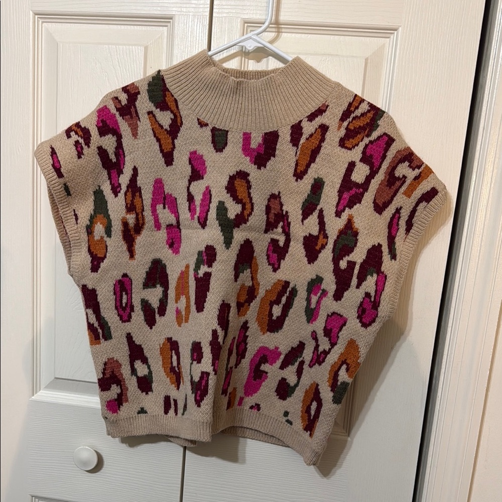 Stylish Leopard Print Sweater Vest